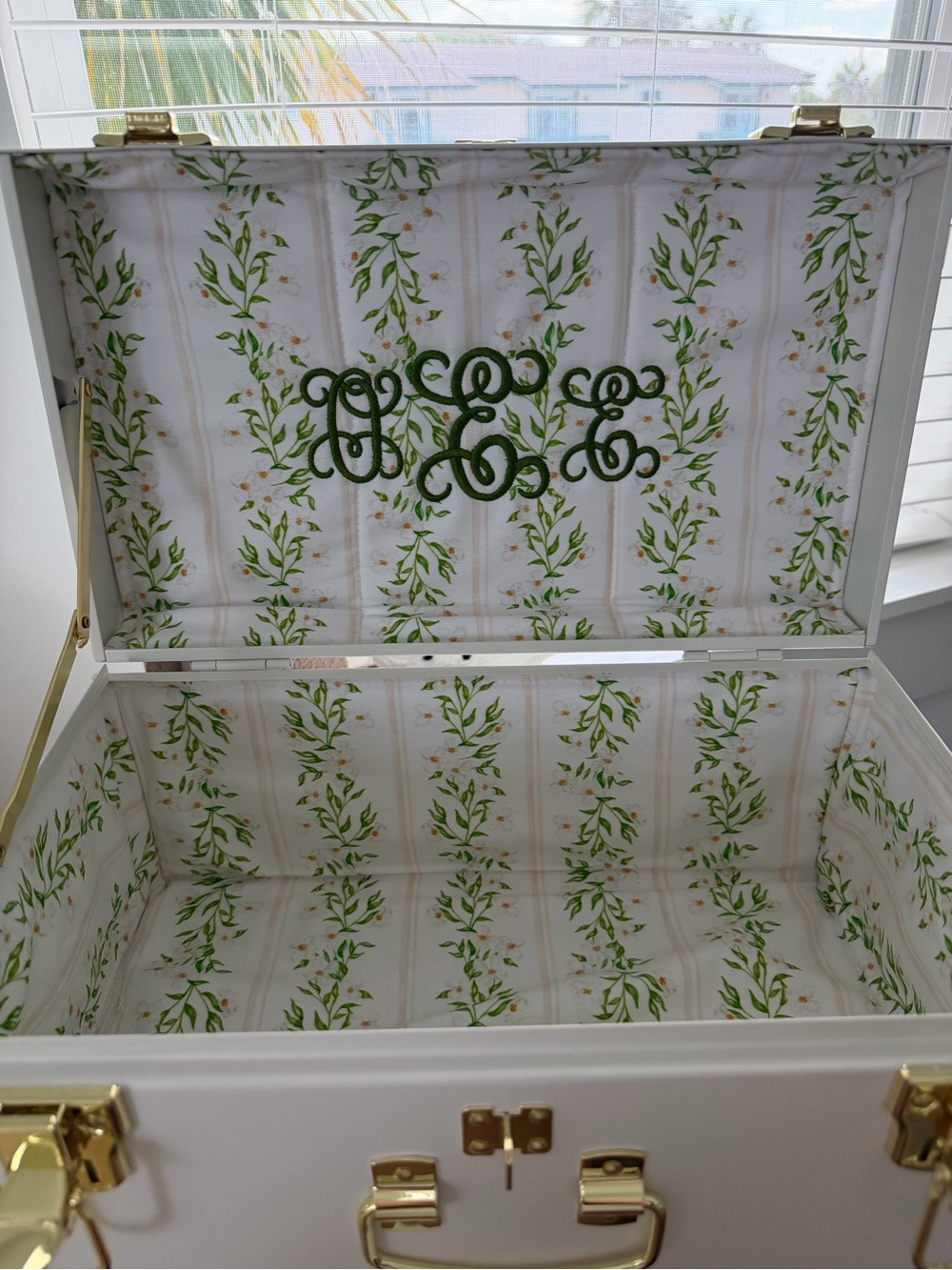 Petite Keep Mini Trunk - Picture 5 of 6